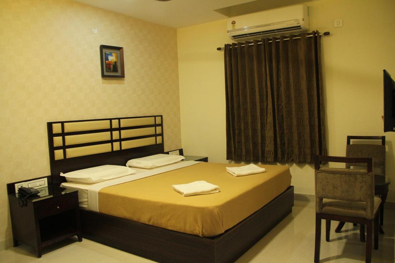 Hotel M.P Temples Inn Кумбаконам Экстерьер фото